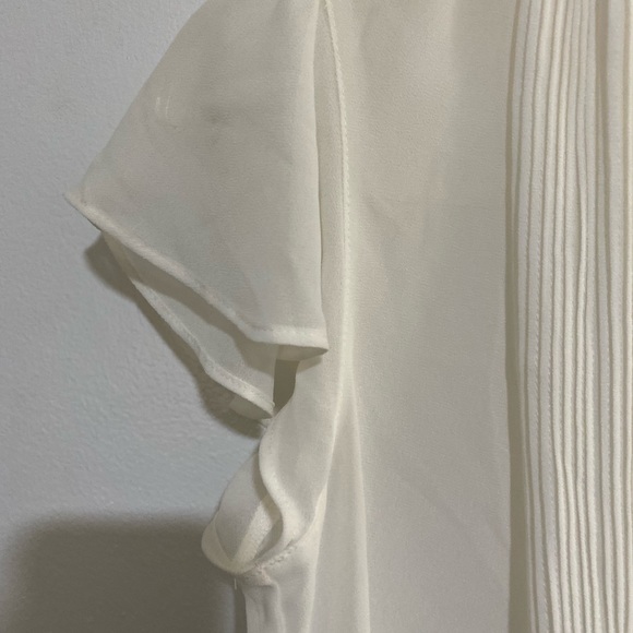 H&M Flutter Sleeve Semi Sheer Button Up Blouse Pleats in Front Top Size US 6 - Picture 7 of 9